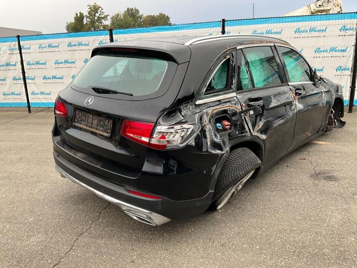 Mercedes GLC 2.2 250d 16V BlueTEC 4-Matic Sloopvoertuig (2016, Zwart)