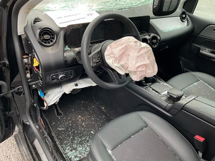 Mercedes B 1.3 B-250 e Turbo 16V Samochód złomowany (2022)