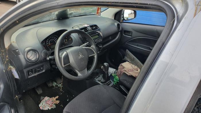 Mitsubishi Space Star 1.0 12V Skrotfordon (2019, METALLIC GRIJS)