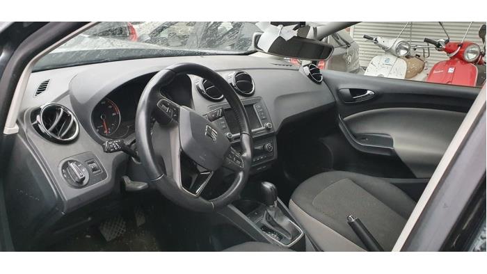 Seat Ibiza ST 1.0 EcoTSI 12V Skrotfordon (2016, METALLIC GRIJS)