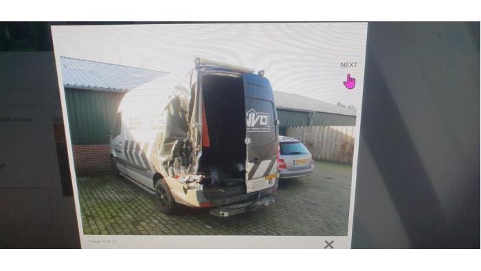 Volkswagen Crafter 2.5 TDI 30/32/35/46/50 Skrotfordon (2012, METALLIC ZILVER)