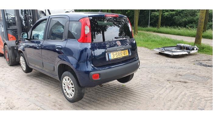 Fiat Panda/Pandina 0.9 TwinAir 65 Sloopvoertuig (2013, Metallic, Blauw)