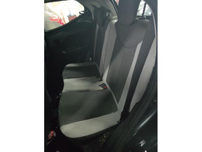 Toyota Aygo 1.0 12V VVT-i Sloopvoertuig (2016, Metallic, Muisgrijs)