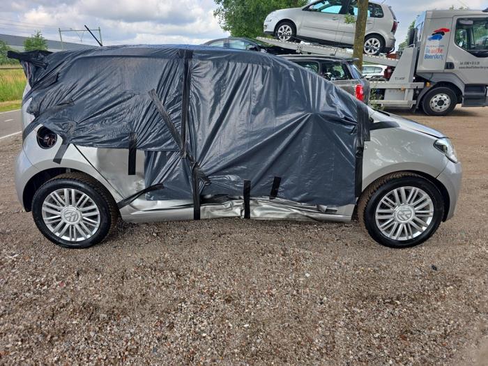Volkswagen Up! 1.0 12V 60 Skrotfordon (2014, METALLIC GRIJS)