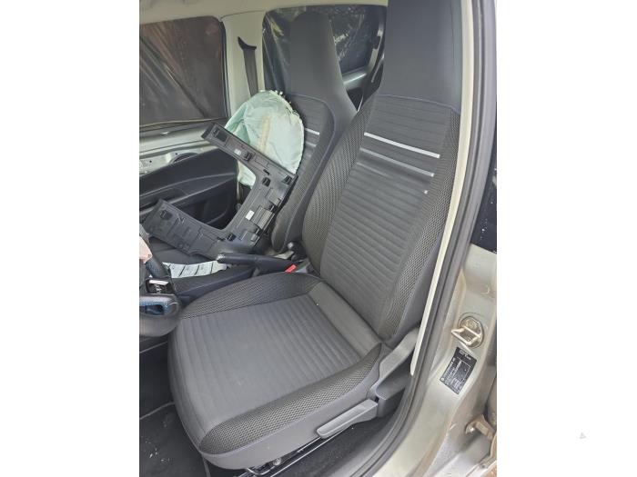 Volkswagen Up! 1.0 12V 60 Skrotfordon (2014, METALLIC GRIJS)