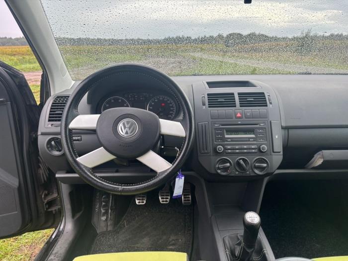 Volkswagen Polo IV 1.6 16V Schadevoertuig (2007, Zwart)