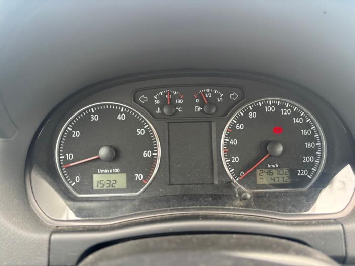 Volkswagen Polo IV 1.6 16V Schadevoertuig (2007, Zwart)