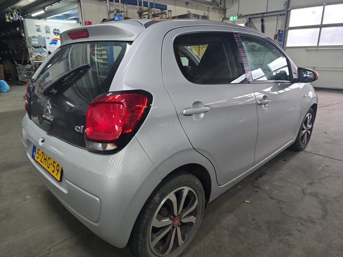 Citroen C1 1.2 PureTech 82 12V Schadevoertuig (2015, Metallic, Zilvergrijs)