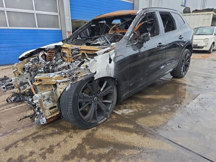 Volvo XC60 II 2.0 T6 16V Recharge, Twin Engine AWD Sloopvoertuig (2024, Metallic, Zwart)