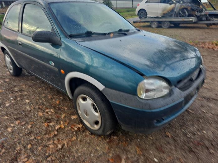 Opel Corsa B 1.4i Sloopvoertuig (1998, Blauw)