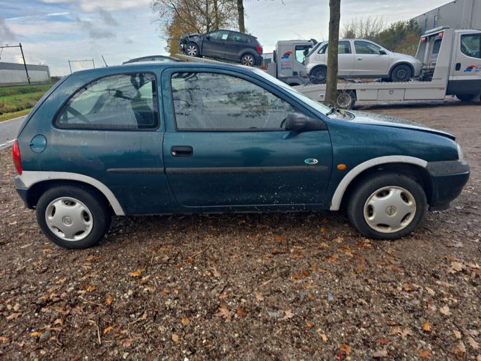 Opel Corsa B 1.4i Sloopvoertuig (1998, Blauw)