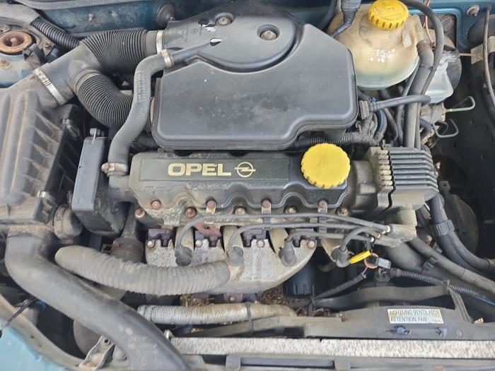 Opel Corsa B 1.4i Sloopvoertuig (1998, Blauw)