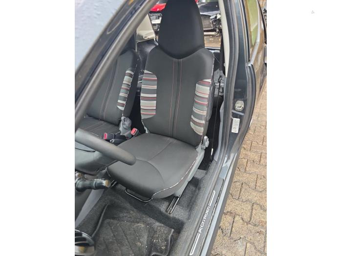 Citroen C1 1.0 12V Skrotfordon (2012, METALLIC MUISGRIJS)