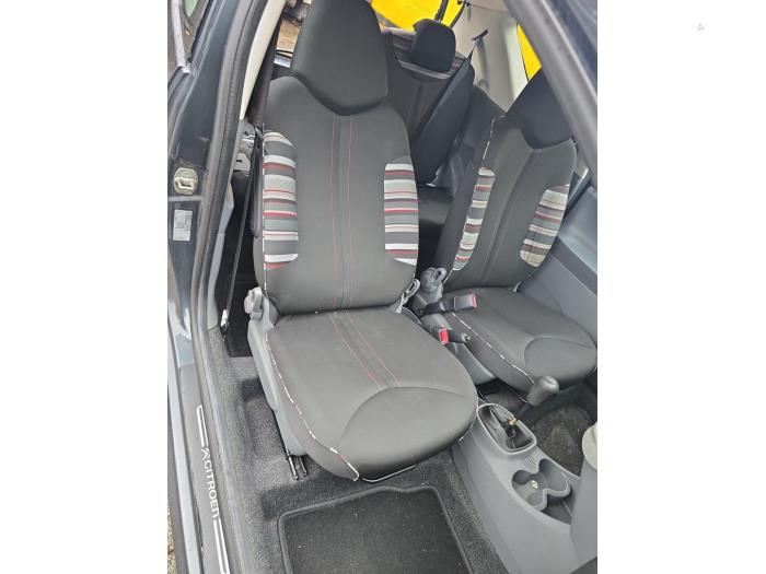 Citroen C1 1.0 12V Skrotfordon (2012, METALLIC MUISGRIJS)