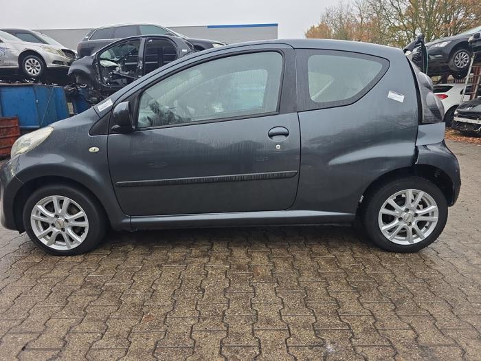 Citroen C1 1.0 12V Skrotfordon (2012, METALLIC MUISGRIJS)