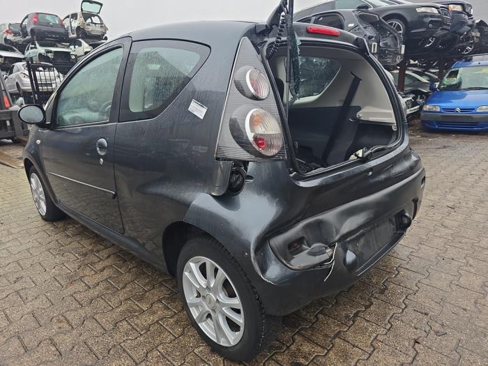 Citroen C1 1.0 12V Skrotfordon (2012, METALLIC MUISGRIJS)