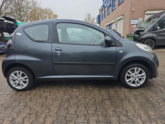 Citroen C1 1.0 12V Skrotfordon (2012, METALLIC MUISGRIJS)