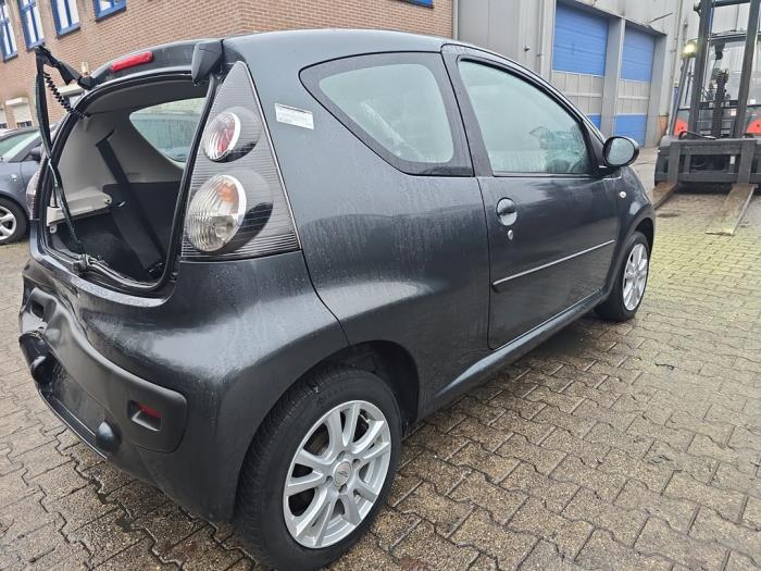 Citroen C1 1.0 12V Skrotfordon (2012, METALLIC MUISGRIJS)