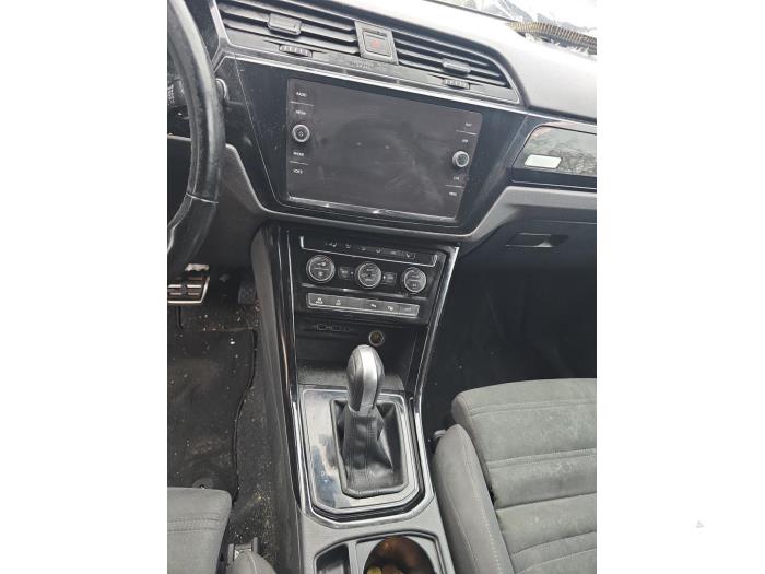 Volkswagen Touran 2.0 TDI 190 Samochód złomowany (2018, Srebrny)