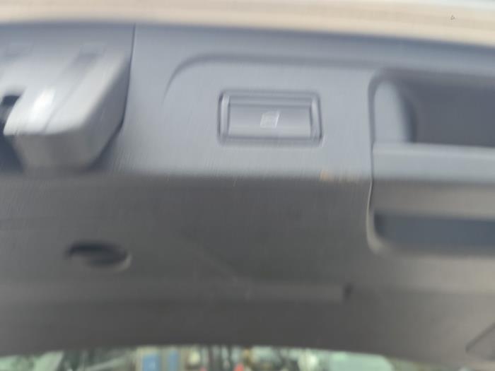 Volkswagen Touran 2.0 TDI 190 Samochód złomowany (2018, Srebrny)