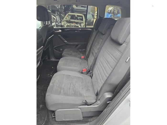 Volkswagen Touran 2.0 TDI 190 Samochód złomowany (2018, Srebrny)