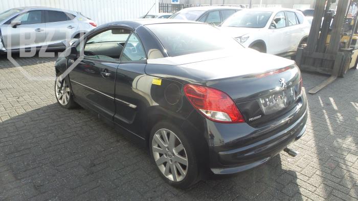 Peugeot 207 CC 1.6 16V Skrotfordon (2012, ZWART)