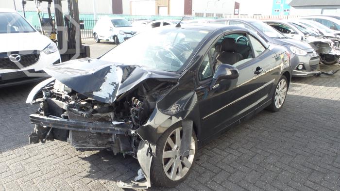 Peugeot 207 CC 1.6 16V Skrotfordon (2012, ZWART)