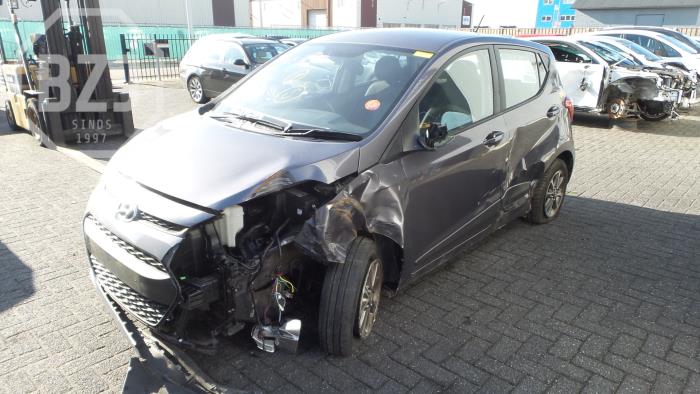 Hyundai i10 1.2 16V Sloopvoertuig (2014, Grijs)