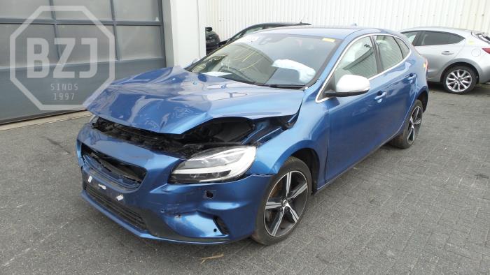 Volvo V40 2.0 T2 16V Sloopvoertuig (2017, Blauw)