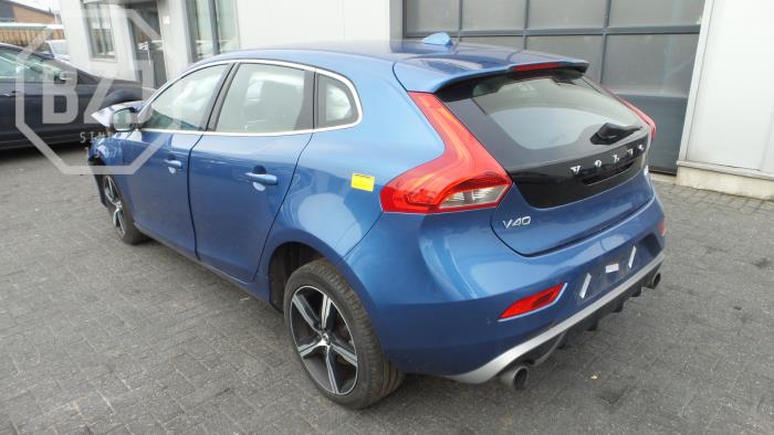 Volvo V40 2.0 T2 16V Sloopvoertuig (2017, Blauw)
