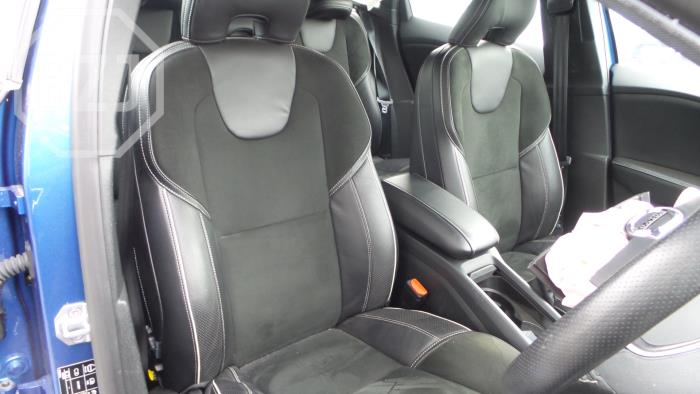 Volvo V40 2.0 T2 16V Sloopvoertuig (2017, Blauw)