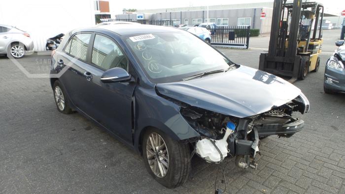 Kia Rio IV 1.4 MPI Autom. 16V Samochód złomowany (2018, Niebieski)