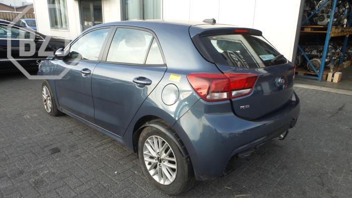 Kia Rio IV 1.4 MPI Autom. 16V Samochód złomowany (2018, Niebieski)
