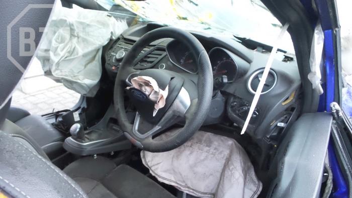 Ford Fiesta 6 1.6 SCTi ST 16V Samochód złomowany (2015, Niebieski)