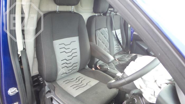 Ford Transit Custom 2.0 TDCi 16V Eco Blue 130 Skrotfordon (2017, DEEP IMPACT BLUE)