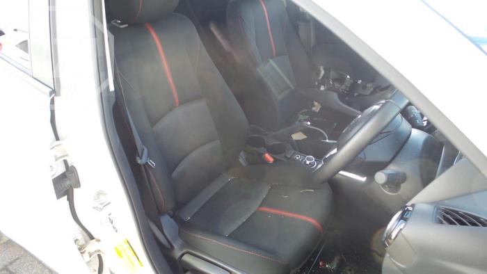 Mazda 2 1.5 SkyActiv-G 75 Sloopvoertuig (2016, Wit)