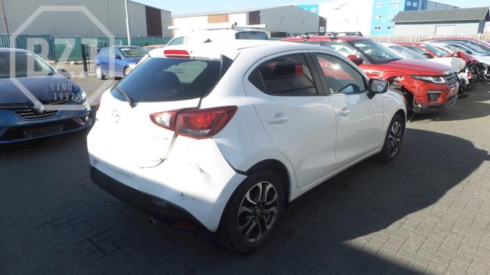 Mazda 2 1.5 SkyActiv-G 75 Sloopvoertuig (2016, Wit)