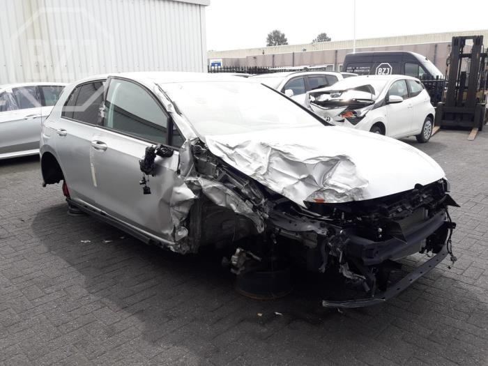 Volkswagen Golf Skrotfordon (2021, METALLIC ZILVER)