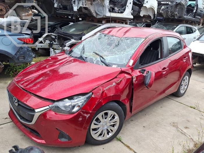 Mazda 2 1.5 SkyActiv-G 75 Skrotfordon (2020, METALLIC ROOD)