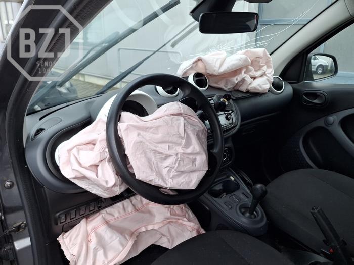 Smart Forfour 1.0 12V Skrotfordon (2018, METALLIC GRIJS)