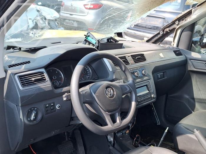 Volkswagen Caddy Combi IV 2.0 TDI 102 Sloopvoertuig (2019, Metallic, Zwart)