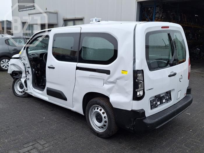 Opel Combo Cargo 1.2 110 Skrotfordon (2024, WIT)