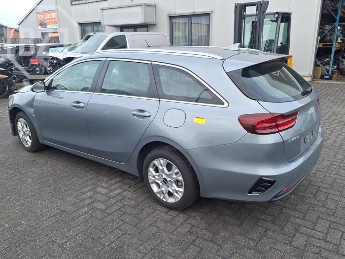 Kia Ceed Sportswagon 1.0i T-GDi 12V Skrotfordon (2022, METALLIC GRIJS)