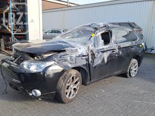 Mitsubishi Outlander 2.0 16V PHEV 4x4  (Rozbiórka)