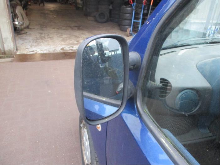 Fiat Doblo 1.6 16V Samochód złomowany (2002, Niebieski)