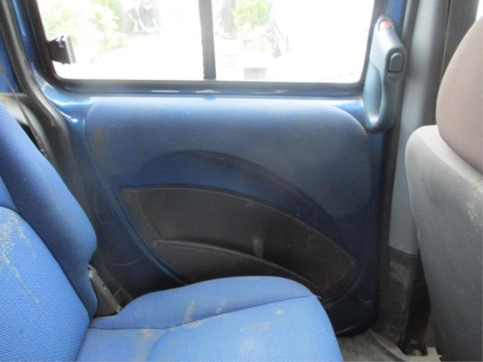 Fiat Doblo 1.6 16V Samochód złomowany (2002, Niebieski)