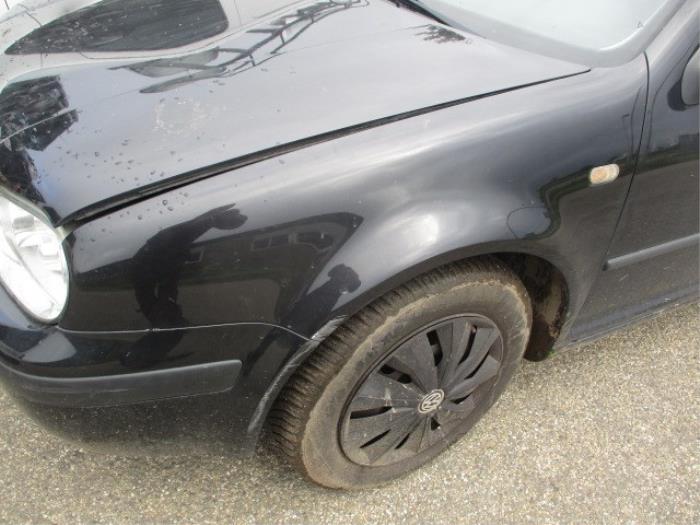 Volkswagen Golf IV 1.6 Skrotfordon (1998, ZWART)