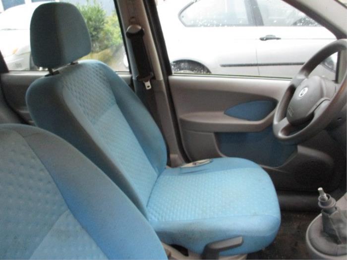 Fiat Panda 1.2 Fire Skrotfordon (2005, ZWART)