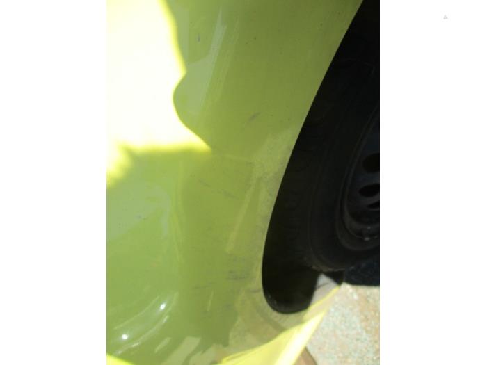 Peugeot 107 1.0 12V Samochód złomowany (2006, Zólty)