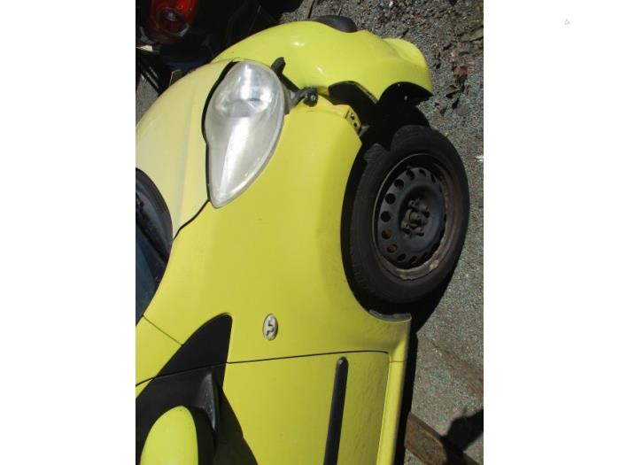 Peugeot 107 1.0 12V Samochód złomowany (2006, Zólty)